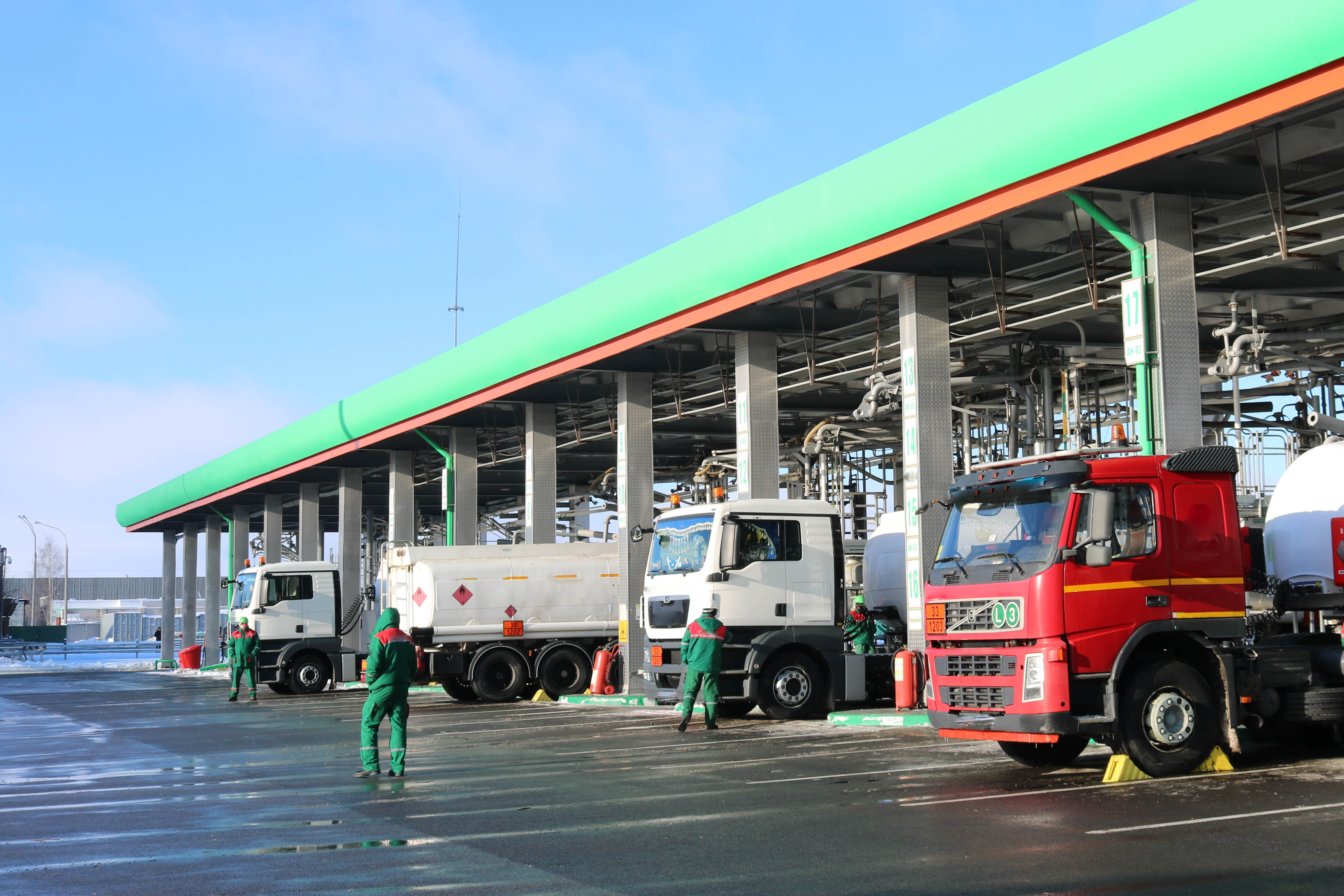 Moore Bulk Storage road tanker fleet